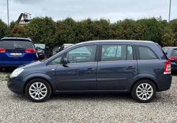 Opel Zafira B 1.6 Twinport ecoFLEX 115KM 2009 Opel Zafira 2009 r. 1.6 Benzyna 116KM, zdjęcie 2