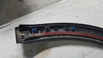 Накладка заднего правого крыла AUDI Q2 81A853818A снятие