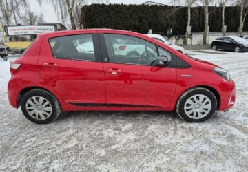 Toyota Yaris III Hatchback 5d Facelifting 2017 1.5 Hybrid 100KM 2018 Toyota Yaris Tylko 55.000km Super stan8 2 komp kol 1.5 Hybryda 100KM, zdjęcie 10