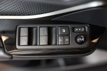 Toyota C-HR I Crossover Facelifting 1.8 Hybrid 122KM 2023 Toyota C-HR 1.8 Hybrid Style 1.8 Hybryda 122KM, zdjęcie 30