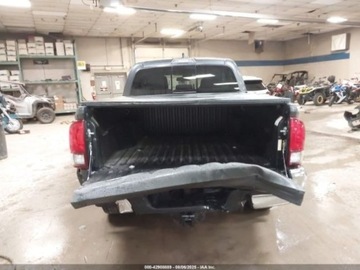 Toyota Tacoma II 2022 Toyota Tacoma 2022 Toyota Tacoma 4WD SR Double Cab 5 Bed V6 3.5 Benzyna, zdjęcie 5