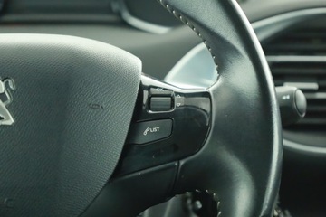 Peugeot 308 II Hatchback 5d 1.2 PureTech 110KM 2016 Peugeot 308 1.2 PureTech, Salon Polska, Klima, zdjęcie 17