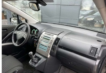 Toyota Corolla Verso AR10 2.2 D-4D 136KM 2008 Toyota Corolla Verso Toyota Corolla Verso 2.2 D-4D DPF 2.2 Diesel 136KM, zdjęcie 3