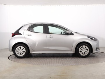 Toyota Yaris IV Hatchback 1.5 Dynamic Force 125KM 2023 Toyota Yaris 1.5 VVT-i, Salon Polska, zdjęcie 5