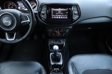 Jeep Compass II SUV 1.4 MultiAir 140KM 2018 Jeep Compass 1.4 MultiAir, Salon Polska, zdjęcie 11