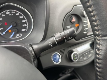 Toyota Yaris III Hatchback 5d Facelifting 2017 1.5 Hybrid 100KM 2019 Toyota Yaris Hybrid 100 Premium EU6 III (2011-2019, zdjęcie 19