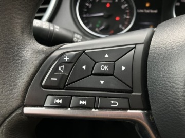 Nissan Qashqai II Crossover 1.2 DIG-T 115KM 2017 Nissan Qashqai ! Klimatyzacja ! Czujniki Parkowani, zdjęcie 15