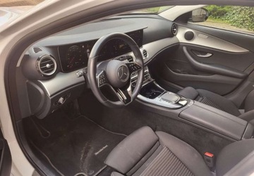 Mercedes Klasa E W213 Kombi Facelifting 2.0 220d 200KM 2022 Mercedes-Benz Klasa E Mercedes-Benz Klasa E 220 d T 9G-TRONIC Avantgarde, zdjęcie 23