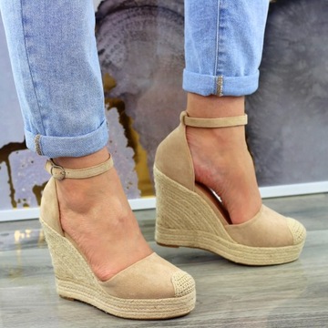 БЕЖЕВЫЕ ЖЕНСКИЕ САНДАЛИИ НА ТАНКЕТКЕ