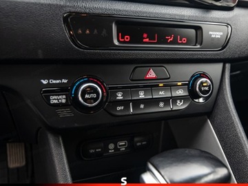 Kia Niro I 2018 Od ręki - 1.6 GDI Hybrid Crossover 141KM 2018, zdjęcie 17