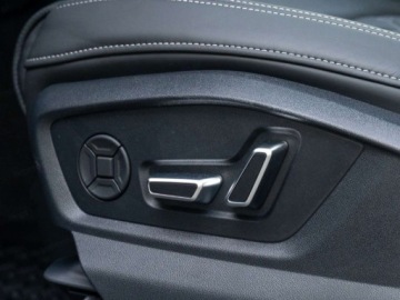 Audi Q7 II SUV Facelifting  3.0 50 TDI 286KM 2026 AUDI Q7 50 TDI quattro S Line Suv 3.0 (286KM) 2026, zdjęcie 4