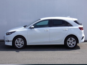 Kia Ceed III Hatchback Facelifting  1.5 T-GDI 160KM 2023 Kia Cee&#039;d 1.5 T-GDI DCT Hatchback 160KM 2023, zdjęcie 2