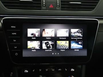 Skoda Superb III Kombi Facelifting 2.0 TDI SCR 200KM 2023 Skoda Superb Sportline ! Podgrzewane Fotele ! Temp, zdjęcie 19