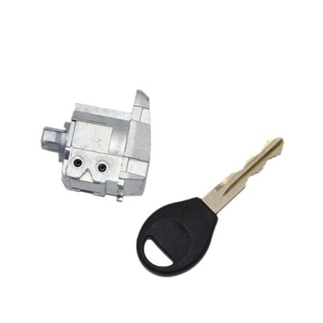 ZAMEK WKŁADKA DRZWI LEWA NISSAN QASHQAI II J11