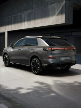 Volkswagen T-Roc I SUV Facelifting 1.5 TSI ACT 150KM 2026 Volkswagen T-Roc R-Line 1.5 eTSI 150 KM DSG Zamów, zdjęcie 14