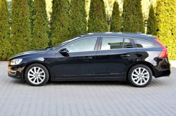 Volvo V60 I Kombi Facelifting 2.0 D3 136KM 2014 Volvo V60 2.0 D3 5-Cylindrów Lift Digital Led, zdjęcie 32