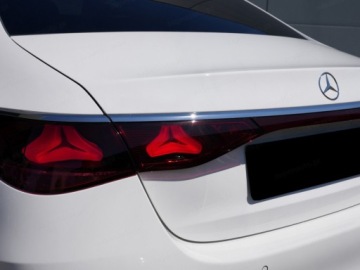 Mercedes Klasa E W214 Sedan 2.0 220d 197KM 2025 E Klasa 220 d 4-Matic AMG 2.0 (197KM) 2025, zdjęcie 4