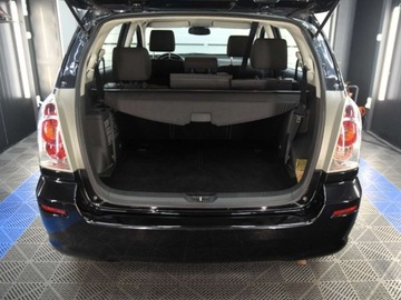 Toyota Corolla Verso E120 1.8 VVT-i 130KM 2007 Toyota Corolla Verso 1.8 benzyna 7 miejsc Klimatronic 1.8 Benzyna 129KM, zdjęcie 7