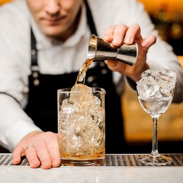 МЕРНАЯ МЕТАЛЛИЧЕСКАЯ ДВУХСТОРОННЯЯ МЕРКА ДЛЯ АЛКОГОЛЬНЫХ НАПИТКОВ 25/50МЛ