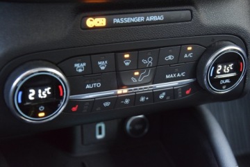 Ford Focus III Kombi Facelifting 1.0 EcoBoost 125KM 2018 Kamera Cofania, Radar, Navi, Tempomat ACC, Car Play, Asystent , GWARANCJA, zdjęcie 34