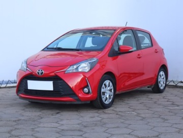Toyota Yaris III Hatchback 5d Facelifting 2017 1.5 Dual VVT-iE 111KM 2017 Toyota Yaris 1.5 Dual VVT-i, Salon Polska, zdjęcie 1