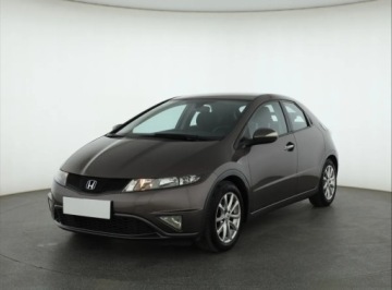 Honda Civic VIII Hatchback 3d 1.4 i-VTEC 100KM 2011 Honda Civic 1.4 i-VTEC, Klima, Klimatronic, zdjęcie 1