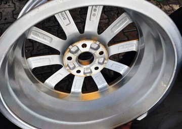 4X RÁFKY ALU OE AUDI Q3 7X17 ET43 8U0601025