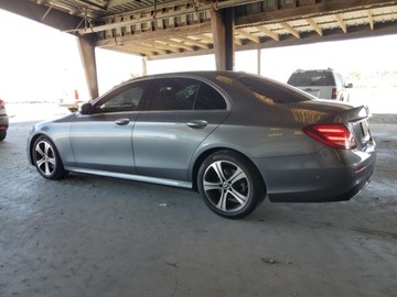 Mercedes Klasa E W213 2020 Mercedes-Benz Klasa E 350 2020 2.0l 2.0 Benzyna 255KM, zdjęcie 1