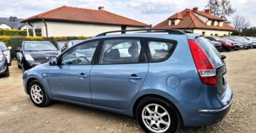 Hyundai i30 I CW Facelifting 1.6 DOHC CVVT 126KM 2010 Hyundai i30 BENZYNA KLIMATYZACJA super okazja polecamy 1.6 Benzyna, zdjęcie 18