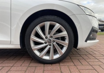 Skoda Octavia IV Scout 1.5 TSI ACT 150KM 2022 Skoda Octavia Style 1.5 TSI 150 KM Virtual Cockpit Kamera LED Podg. fo, zdjęcie 12