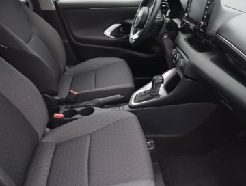 Toyota Yaris IV Hatchback 1.5 Dynamic Force 125KM 2023 Toyota Yaris 1.5 VVT-i, Salon Polska, zdjęcie 8