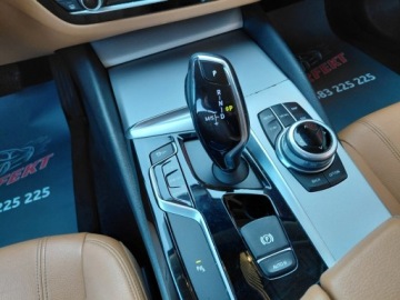 BMW Seria 5 G30-G31 2017 BMW Seria 5 X Drive Automat Skora Led Navi 2.0 Diesel 163KM, zdjęcie 19