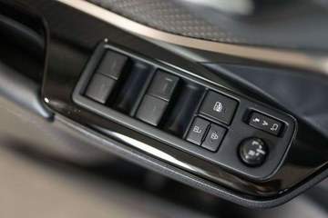 Toyota C-HR I Crossover Facelifting 1.8 Hybrid 122KM 2020 Toyota C-HR 1.8 Hybrid Executive 1.8 Hybryda 122KM, zdjęcie 21