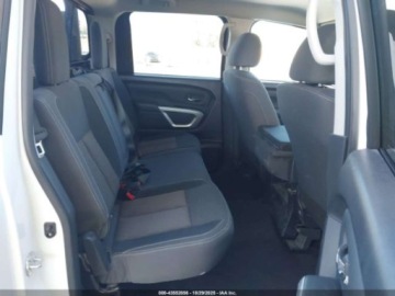 Nissan Titan 2023 Nissan Titan Sv 2023 5.6l 5.6 Benzyna 400KM, zdjęcie 12