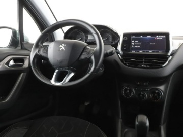 Peugeot 2008 I SUV Facelifting 1.6 BlueHDi 99KM 2017 Peugeot 2008 Czujniki, Navi, Tempomat, Bluetooth,, zdjęcie 15