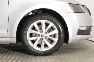 Skoda Octavia III Liftback Facelifting 1.5 TSI ACT 150KM 2019 Skoda Octavia 1.5 TSI, Salon Polska, Serwis ASO, zdjęcie 9