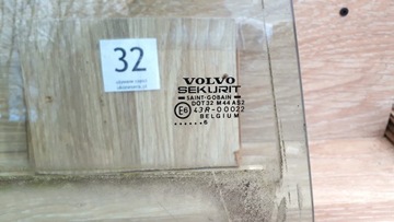 SKLO (OKNO) BOČNÍ PRAVÁ ZADNÍ ORIGINÁLNÍ VOLVO S40
