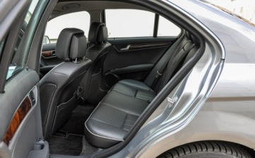 Mercedes Klasa C W204 Limuzyna 3.5 350 4MATIC 306KM 2012 Mercedes-Benz Klasa C 3,5 (306KM) 2012 r. Lift Automat 4Matic 3.5 Benzyna, zdjęcie 7