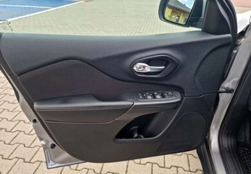 Jeep Cherokee V Terenowy 2.2 MJD 200KM 2016 Jeep Cherokee Jeep Cherokee 2.2 Multijet Active Drive I Automatik Night Ea, zdjęcie 12