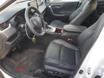 Toyota RAV4 V 2024 Toyota RAV4 2024, 2.5L, 4x4, TRD OFF-ROAD, po gradobiciu 2.5 Benzyna 203KM, zdjęcie 7