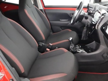 Toyota Aygo II Hatchback 5d 1.0 VVT-i 69KM 2017 Toyota Aygo 1.0 VVT-i, Salon Polska, Klima, zdjęcie 8