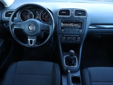 Volkswagen Golf VII Variant 1.6 TDI CR DPF BlueMotion Technology 105KM 2013 VW Golf 1.6 TDI, Salon Polska, Serwis ASO, Klima, zdjęcie 6