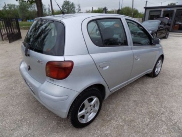 Toyota Yaris I 2004 Toyota Yaris BIALOLEKA 1.0 Benzyna (65 KM), 2004r. AUTOMAT KOMIS TYSIAK, zdjęcie 2