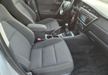 Toyota Auris II Touring Sports Facelifting 1.6 Valvematic 132KM 2015 Toyota Auris Zarejestrowany, ubezpieczony. Zapraszamy. 1.6 Benzyna 132KM, zdjęcie 15