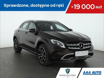 Mercedes GLA I Off-roader 2.0 220 184KM 2017 Mercedes GLA GLA 220 4MATIC, Salon Polska, 4X4