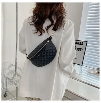 ЖЕНСКАЯ СУМКА НА ПЛЕЧЕ CLASSIC, ЧЕРНАЯ