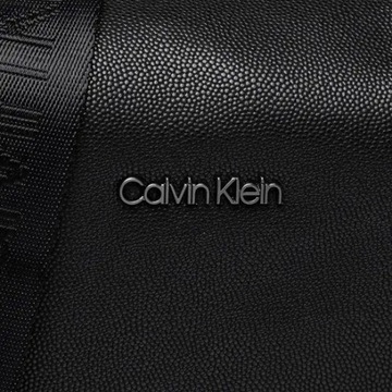Saszetka nerka CALVIN KLEIN czarna torba na ramię