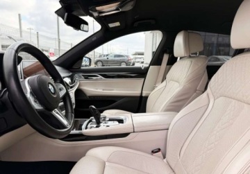BMW Seria 7 G11-G12 Sedan Facelifting 4.4 750i 530KM 2021 BMW Seria 7 I wlasciciel M Sport Salon PL Laser Bezwypadkowy FVAT23, zdjęcie 29