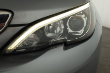 Peugeot 308 II SW Facelifting 1.5 BlueHDI 130KM 2019 Peugeot 308 1.5 BlueHDi, Salon Polska, Serwis ASO, zdjęcie 17