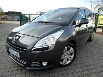 Peugeot 5008 I Minivan 2.0 HDi FAP 150KM 2011 Peugeot 5008 Allure Nawigacja Panorama Dach Head-Up 2.0 Diesel 150KM, zdjęcie 4